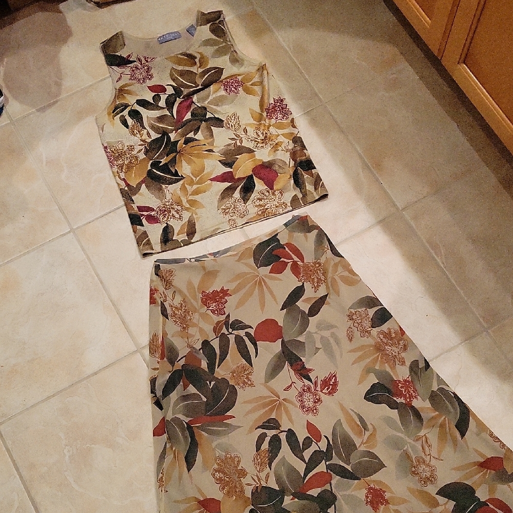 Kate Hill Silk Leaf Print Skirt Set